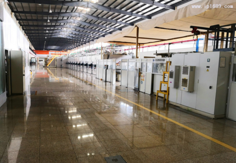 可根據(jù)客戶(hù)個(gè)性化需求，定制開(kāi)發(fā)各種材質(zhì)的功能性薄膜產(chǎn)品，為每一位客戶(hù)實(shí)現(xiàn)企業(yè)利潤(rùn)最大化。